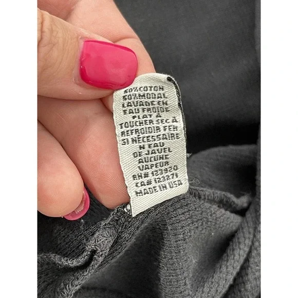 LaMade Women's Black Long Sleeve V-Neck Waffle Knit Top LARGE Athleisure - Picture 8 of 8